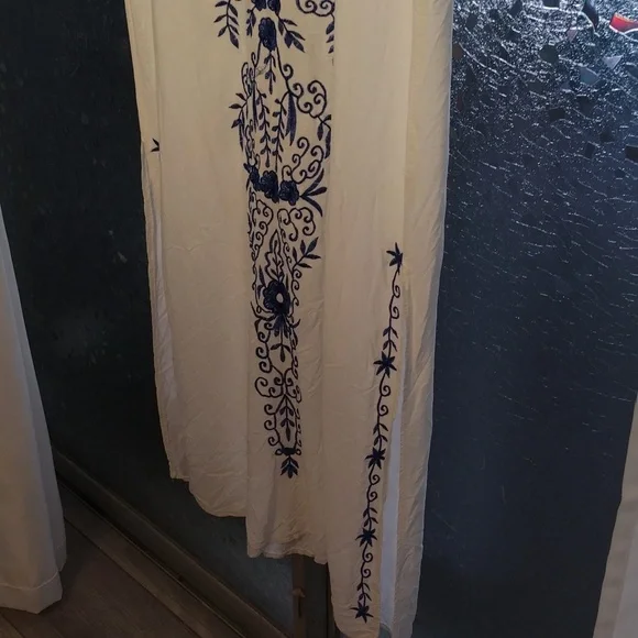 Embroidered Blue And White Cover Up - Picture 5 of 13